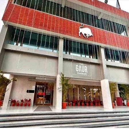 The Gaur Hotel Chandigarh Ngoại thất bức ảnh