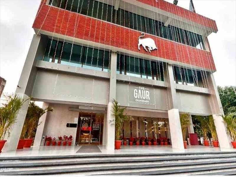 The Gaur Hotel Chandigarh Ngoại thất bức ảnh