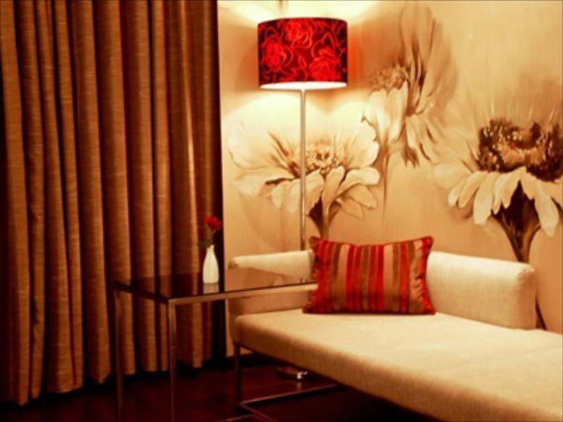 The Gaur Hotel Chandigarh Ngoại thất bức ảnh