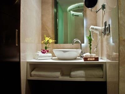 The Gaur Hotel Chandigarh Ngoại thất bức ảnh